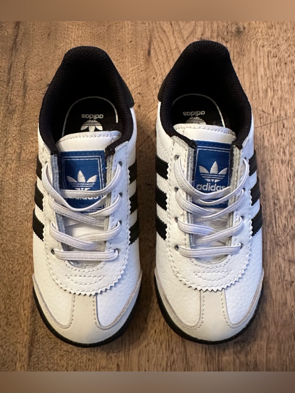 EUC Adidas Toddler Shoes Black and White Size 8K. - Picture 2 of 9